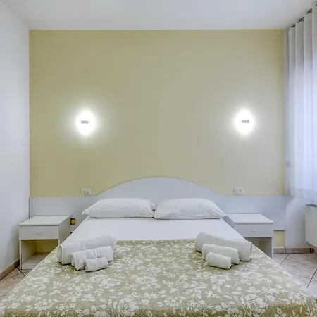 Almaredamarra A 50 M Dalla Sabbiosa E 200 M Dal Centro 3* Torre San Giovanni