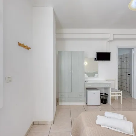 Almaredamarra A 50 M Dalla Sabbiosa E 200 M Dal Centro 3*