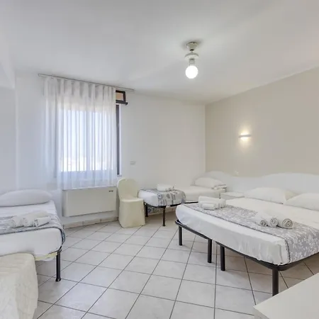 Almaredamarra A 50 M Dalla Sabbiosa E 200 M Dal Centro Gasthuis Torre San Giovanni