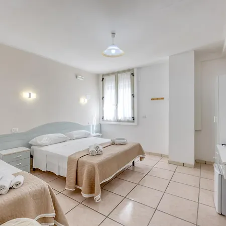 A 50 M Dalla Sabbiosa E 200 M Dal Centro Torre San Giovanni Ugento