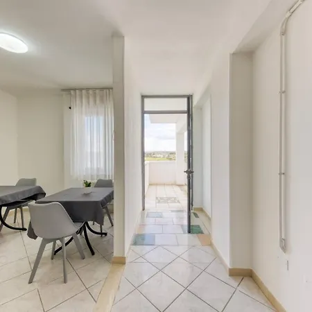Pensionat Almaredamarra A 50 M Dalla Sabbiosa E 200 M Dal Centro 3*