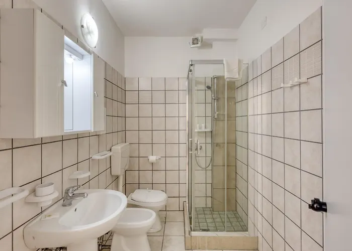 Almaredamarra A 50 M Dalla Sabbiosa E 200 M Dal Centro 3*