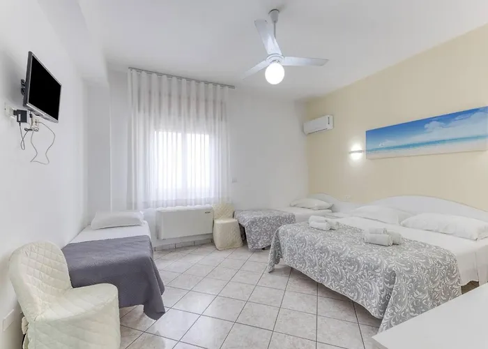 Almaredamarra A 50 M Dalla Sabbiosa E 200 M Dal Centro