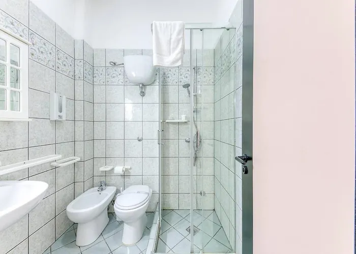 Almaredamarra A 50 M Dalla Sabbiosa E 200 M Dal Centro Gæstehus